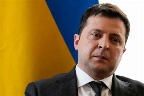 9 Doctored Pics and Deepfakes of Volodymyr Zelenskyy